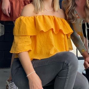 Zara ruffled gold top size S